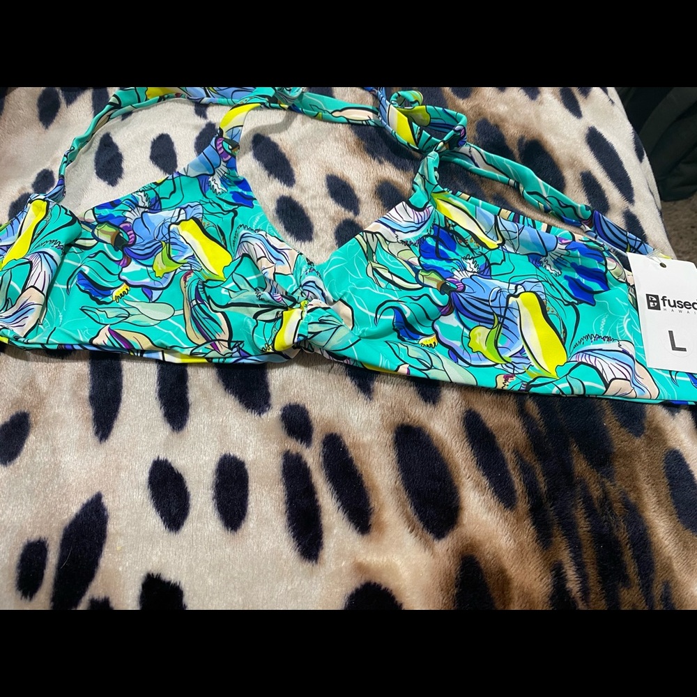 Fused Hawaii Large Top